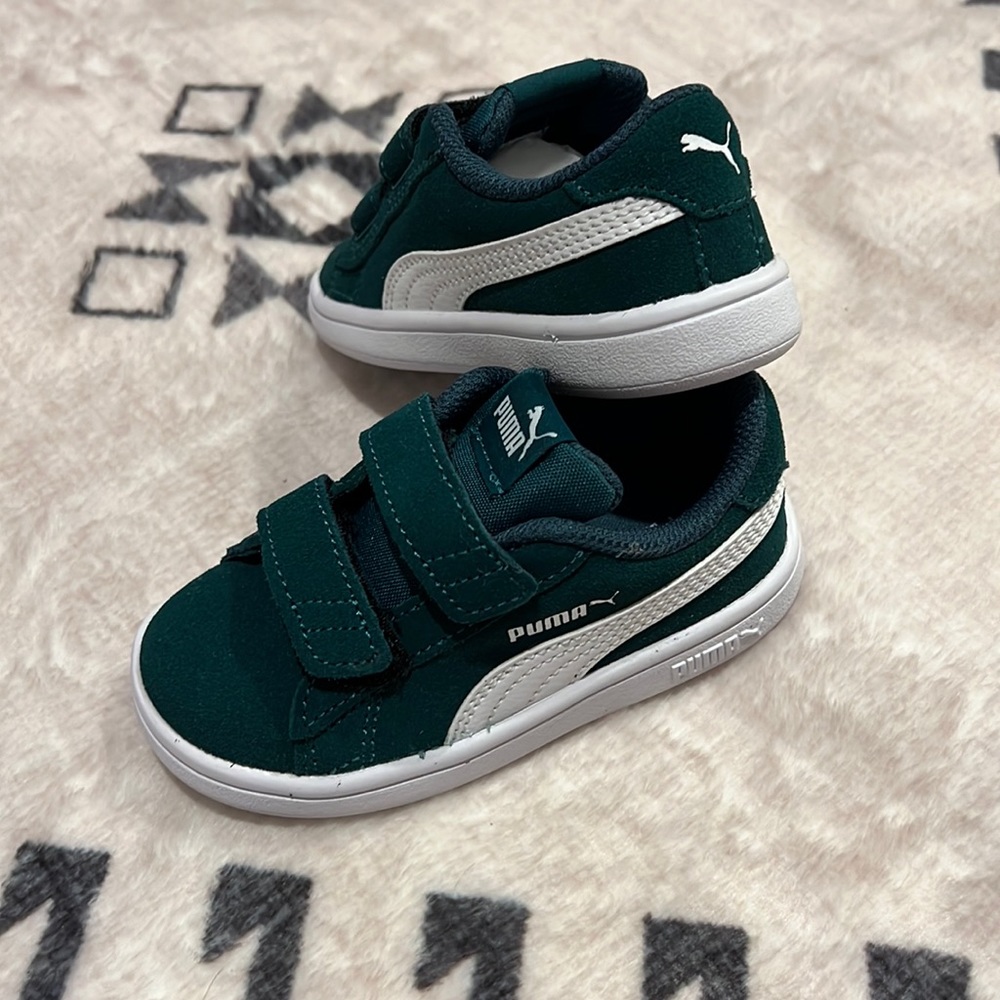 PUMA Smash v2 Toddler trainers